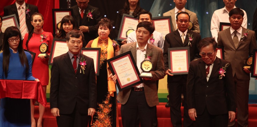 Sản phẩm supe lân Lào Cai đạt Top 50 sản phẩm vàng – Dịch vụ vàng năm 2012.