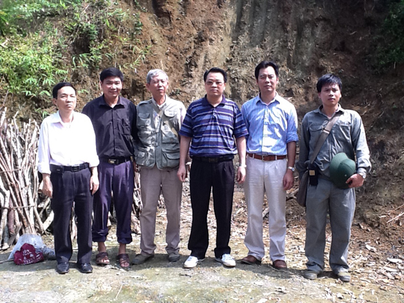 Tổng Giám đốc thăm thực địa thi công thăm dò Mỏ Apatit Phú Nhuận ngày 21/10/2012.