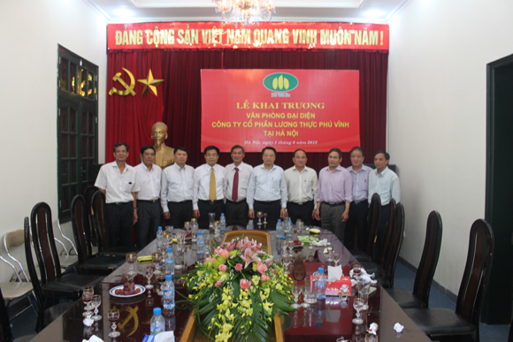 Lê khai trương VPĐD Công ty CP Lương thực Phú Vĩnh tại Hà Nội