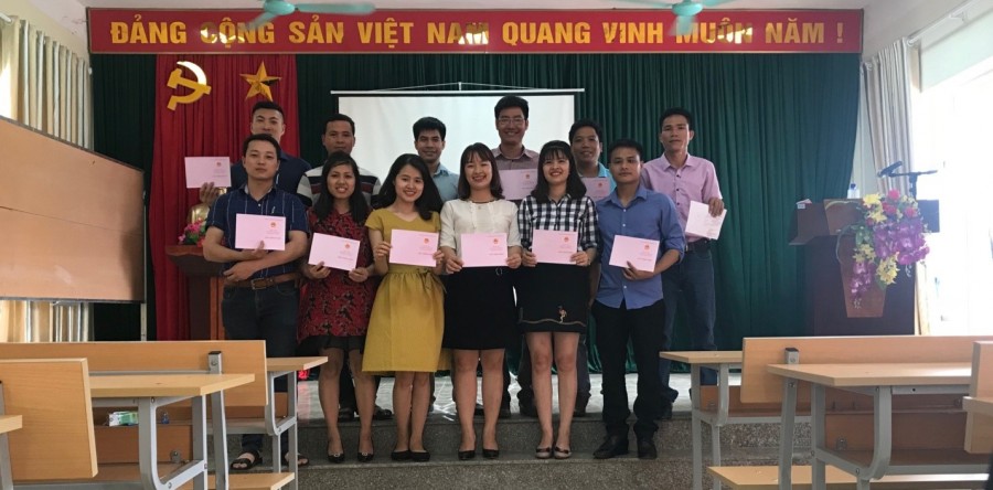 Công ty Supe Lân Apromaco Lào Cai quan tâm đến công tác phát triển đảng viên mới