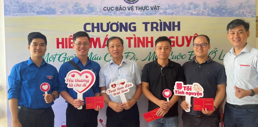 ĐOÀN THANH NIÊN CHI ĐOÀN VĂN PHÒNG THAM GIA CHƯƠNG TRÌNH HIẾN MÁU TẠI CỤC BẢO VỆ THỰC VẬT NĂM 2024