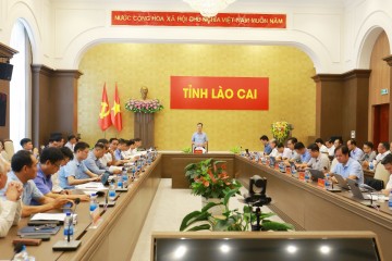 LÀO CAI TẬP TRUNG THÁO GỠ KHÓ KHĂN CHO KHAI THÁC, CHẾ BIẾN QUẶNG APATIT