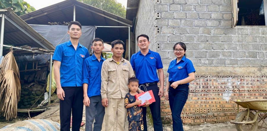 TRAO GỬI YÊU THƯƠNG – ĐÓN TRUNG THU ẤM ÁP CÙNG CON EM CBCNV SUPE LÂN APROMACO LÀO CAI