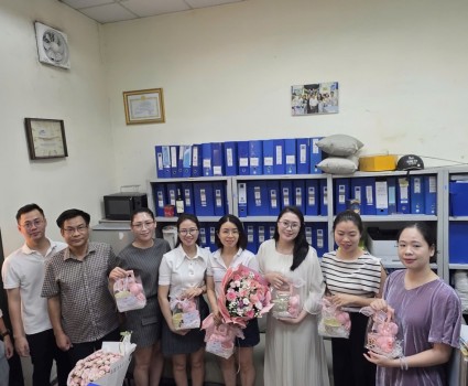 APROMACO TRÂN TRỌNG VÀ TÔN VINH LAO ĐỘNG NỮ NHÂN NGÀY 20 THÁNG 10